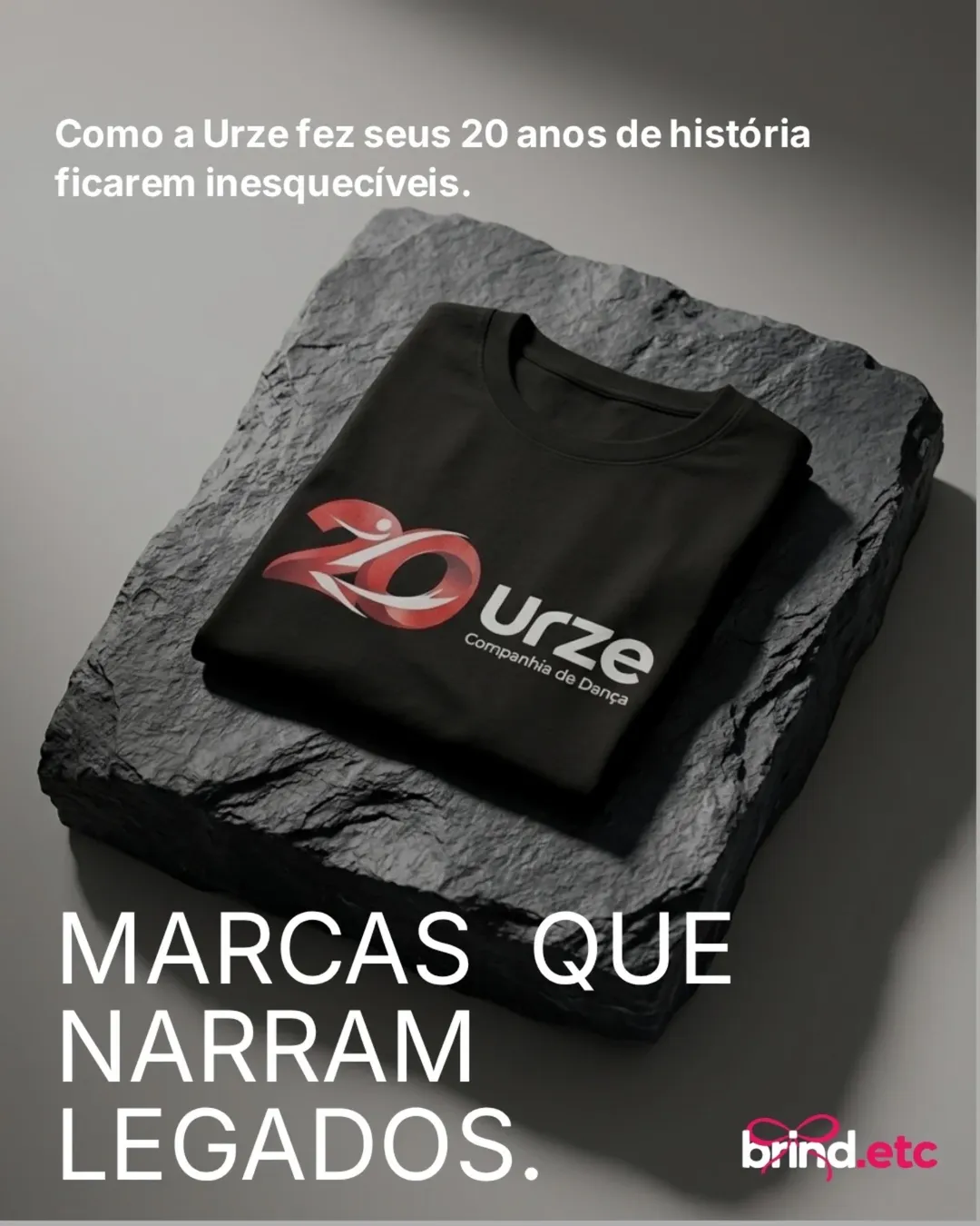 Uma parceria que move arte, trazem lembrancas e criam novas memórias.Tivemos a honra de colaborar com a @urzeciadedanca na celebração dessa incrível jornada: 20 anos de movimento, dedicação e paixão pela dança.Nossa missão foi traduzir toda essa essência em uma identidade única, criando não apenas "brindes", mas marcas que narram legados.Arraste para o lado 👉 e confira os detalhes dessa ação comemorativa.Parabéns à URZE Cia de Dança pelas duas décadas de arte inspiradora! É um privilégio fazer parte desta comemoração.🚀 Quer elevar o patamar dos brindes e merchandising da sua marca com curadoria e estratégia? Comece seu projeto exclusivo com a @brind.etc hoje mesmo. Clique no link da bio e fale conosco. #Brindetc #UrzeCiaDeDanca #Dança #Cultura #Aniversário Marca BrindesPremium Merchandising Estratégico DesignExclusivo 20AnosUrze by @brind.etc